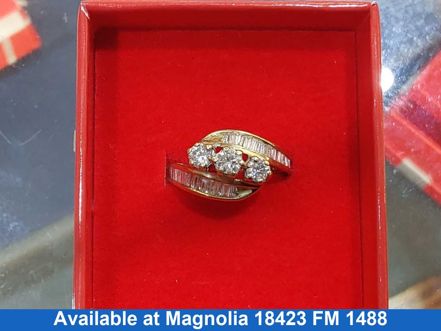 Women's Ring - Yellow Gold 10k (.417) 3.6 grams Size 5.5