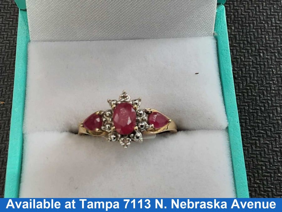 Women's Ring - Yellow Gold 10k (.417) 2.5 grams Size 7.5