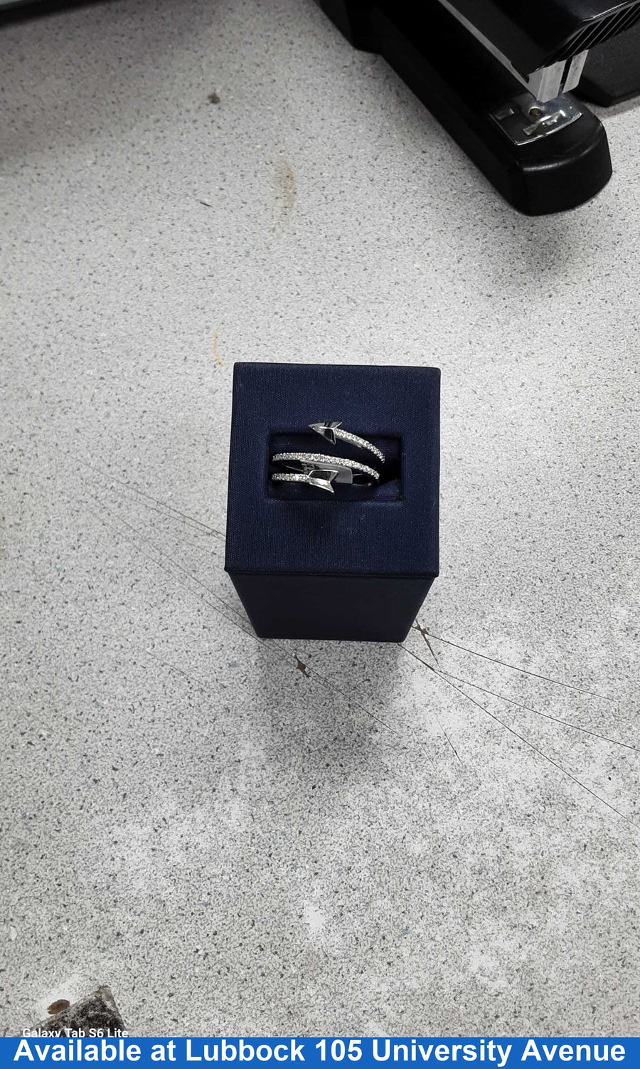 Women's Ring - White Gold 14k (.585) 3.5 grams Size 7.5
