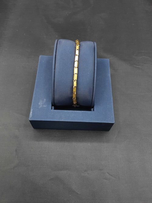 Box Bracelet - Yellow Gold 22k (.917) 15.1 grams 9 inch
