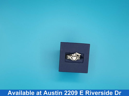 Women's Ring - Silver 6.6 grams Size 8