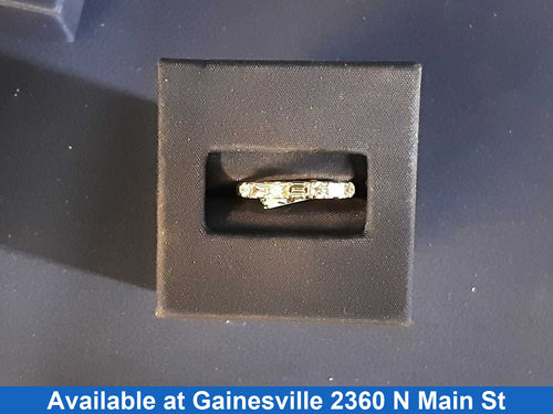 Women's Ring - Anniversary - White Gold 18k (.750) 2.6 grams Size 6