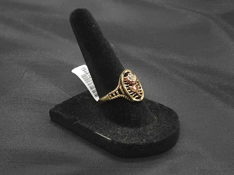 Women's Ring - Yellow Gold 10k (.417) 2.6 grams Size 7