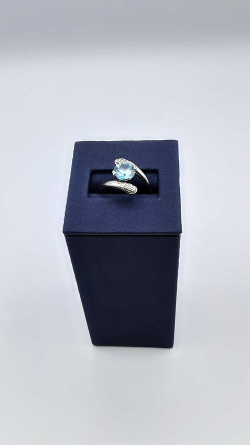 Women's Ring - Platinum 4.8 grams Size 7