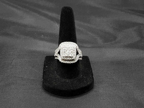 Women's Ring - White Gold 10k (.417) 7 grams Size 7