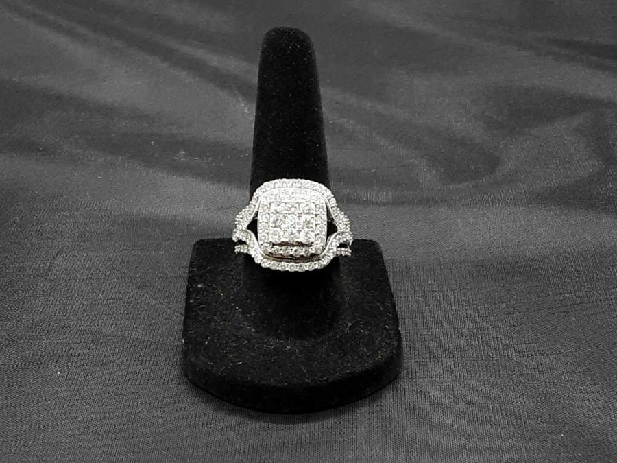 Women's Ring - White Gold 10k (.417) 7 grams Size 7
