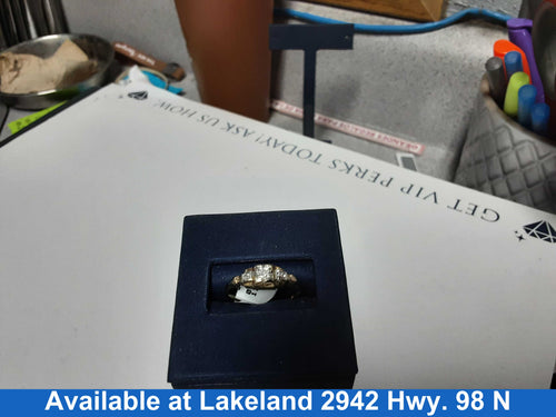 Women's Ring - Solitaire - Yellow Gold 10k (.417) 1 grams Size 6.5