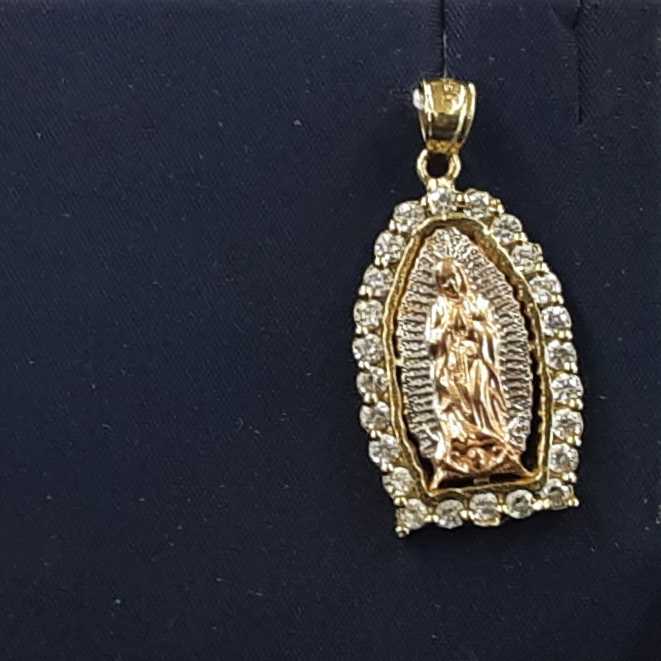Religious Pendant - Yellow Gold 10k (.417) 3.8 grams