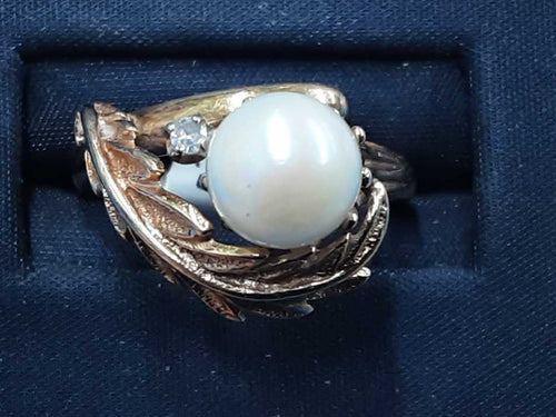 Women's Ring - Yellow Gold 14k (.585) 5 grams Size 6.5