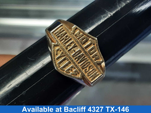Men's Ring - Yellow Gold 10k (.417) 3.9 grams Size 10
