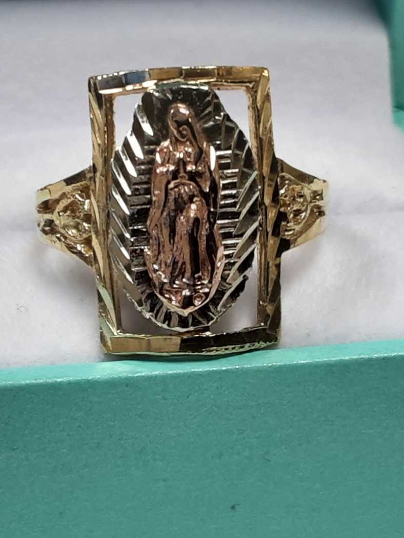 Women's Ring - Tricolor Gold 10k (.417) 2.8 grams Size 8