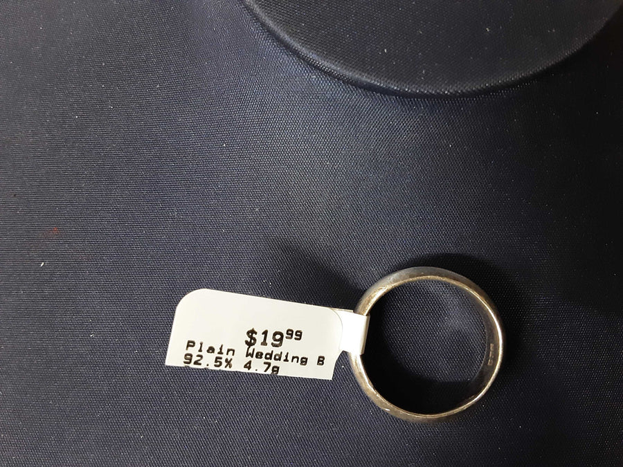 Ring - Wedding Band - Silver 4.7 grams Size 20