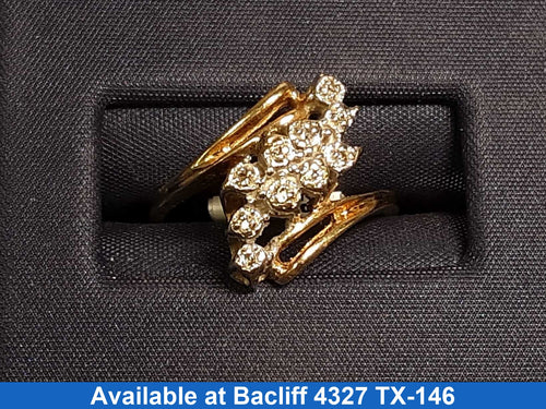 Women's Ring - Yellow Gold 10k (.417) 3.1 grams Size 6.5