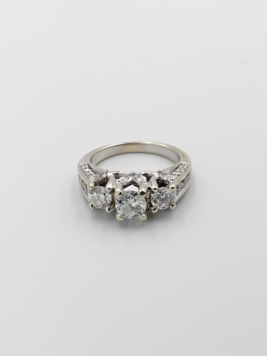 Women's Ring - White Gold 14k (.585) 7.9 grams Size 8.5