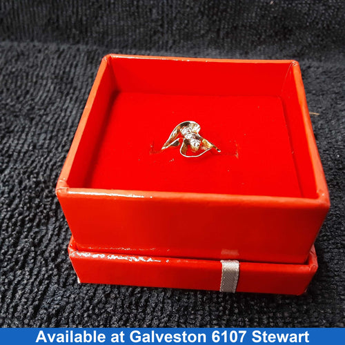 Women's Ring - Yellow Gold 10k (.417) 1.4 grams Size 6