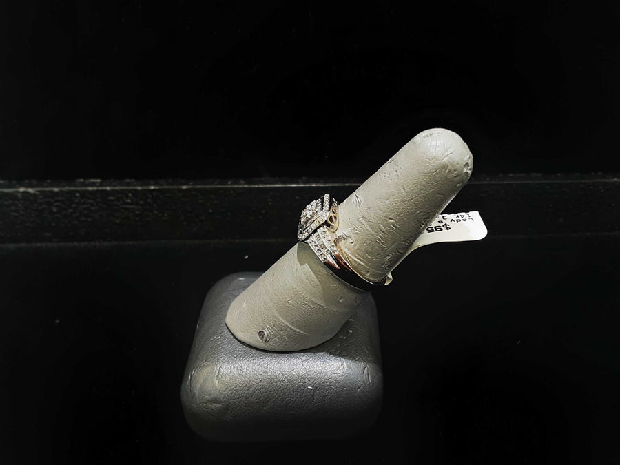 Women's Ring - White Gold 14k (.585) 3.8 grams Size 7