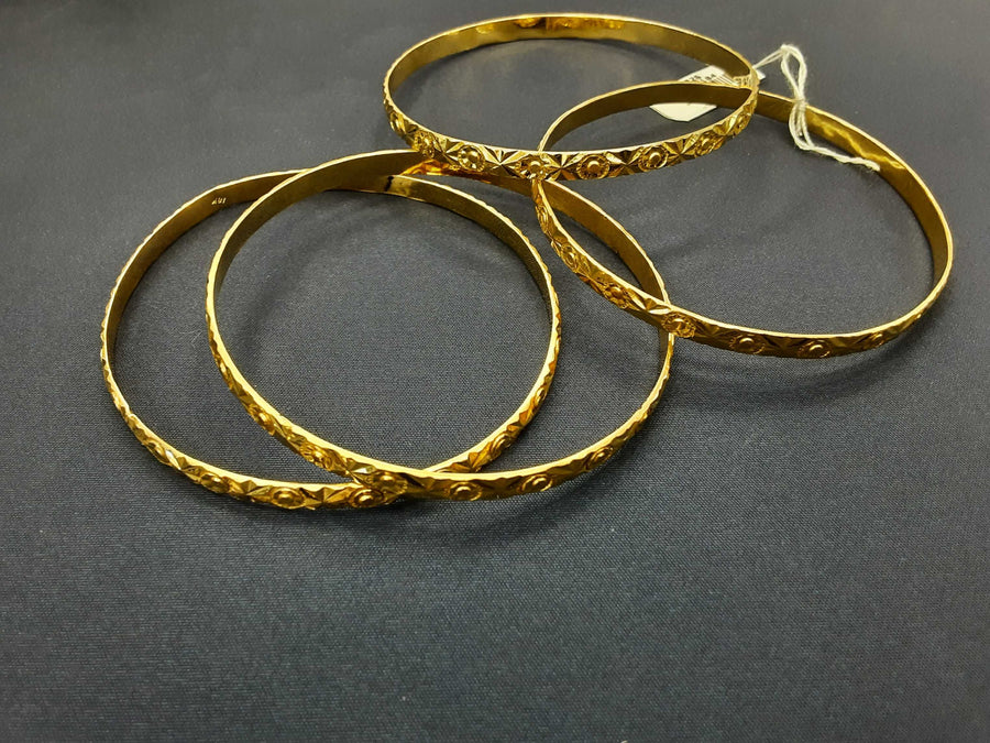 Bangle Bracelet - Yellow Gold 18k (.750) 45.4 grams 8 inch