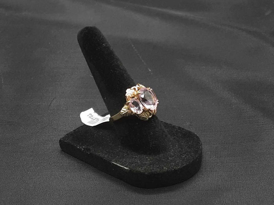 Women's Ring - Yellow Gold 10k (.417) 4.3 grams Size 6