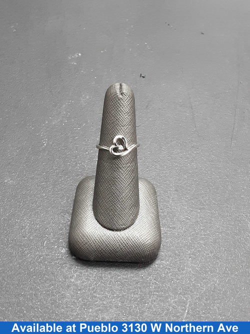 Women's Ring - White Gold 10k (.417) 1.6 grams Size 6.5