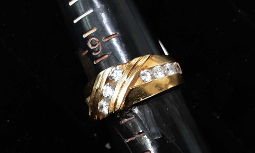 Men's Ring - Yellow Gold 10k (.417) 6.1 grams Size 10