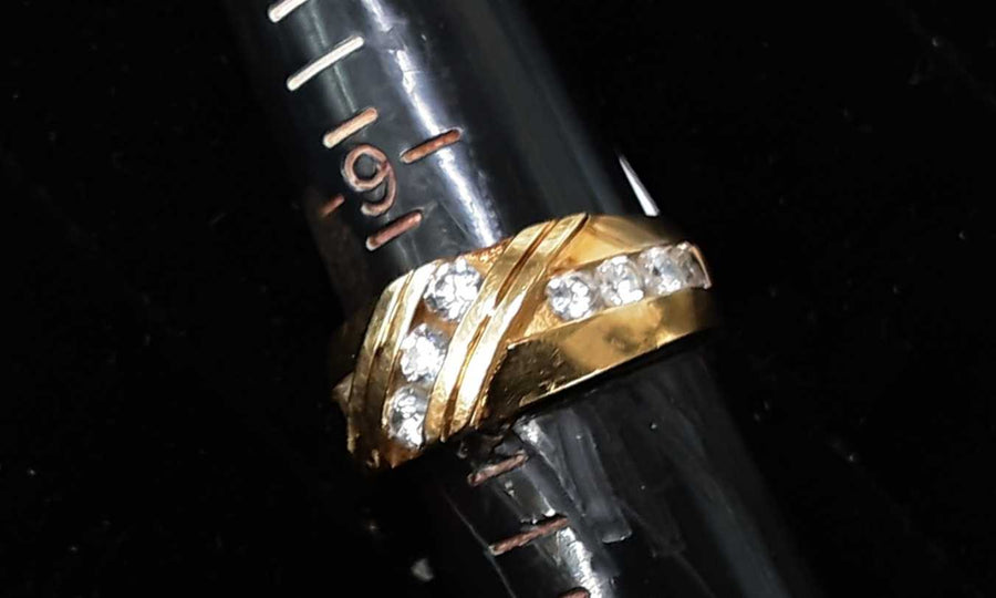 Men's Ring - Yellow Gold 10k (.417) 6.1 grams Size 10