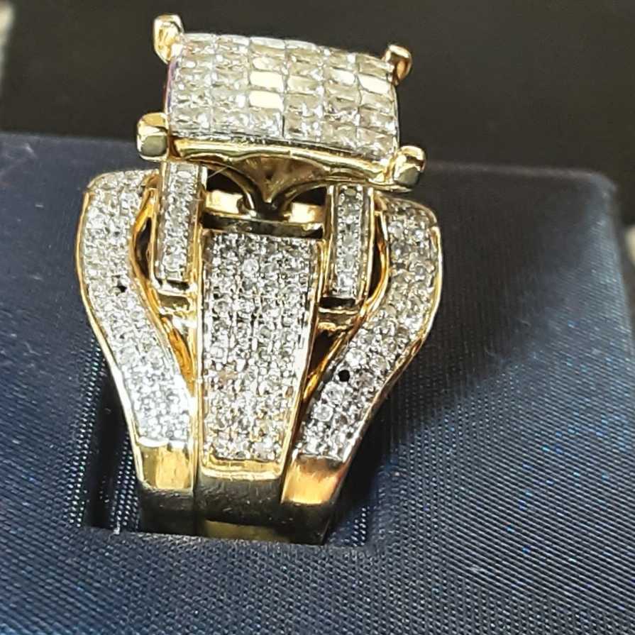 Women's Ring - Yellow Gold 14k (.585) 11 grams Size 6