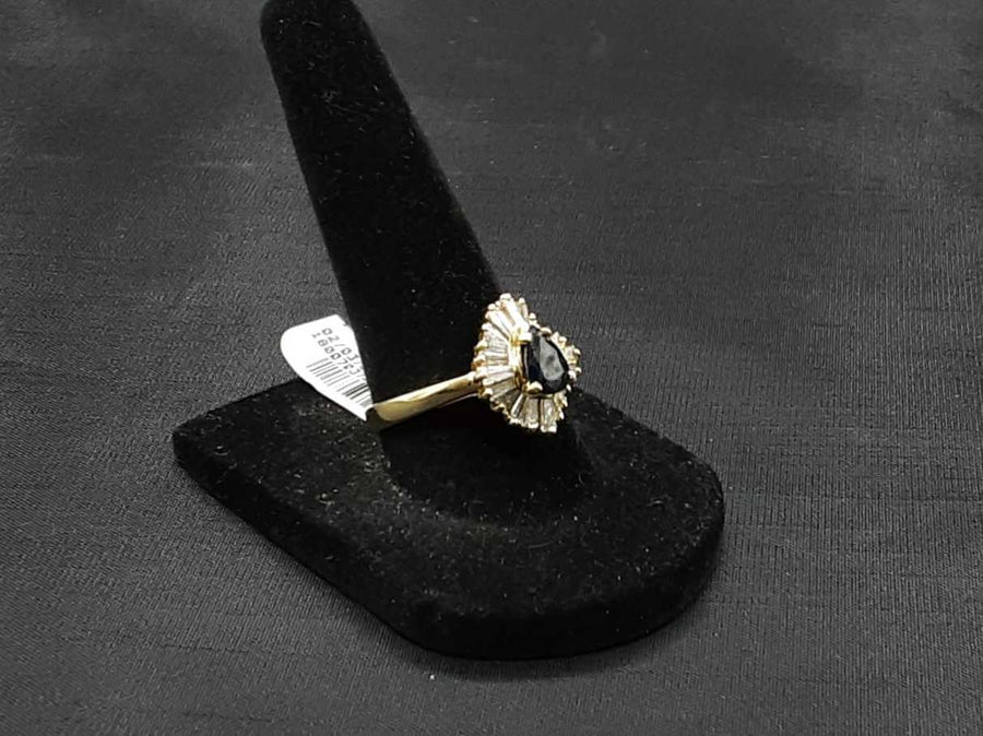 Women's Ring - Yellow Gold 14k (.585) 4.1 grams Size 8