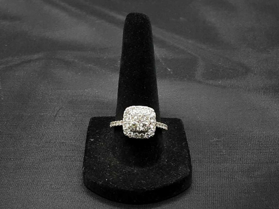 Women's Ring - White Gold 14k (.585) 4.1 grams Size 8