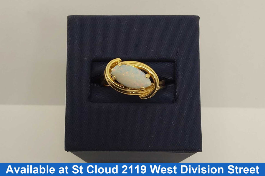 Women's Ring - Solitaire - Yellow Gold 14k (.585) 3.59 grams Size 7