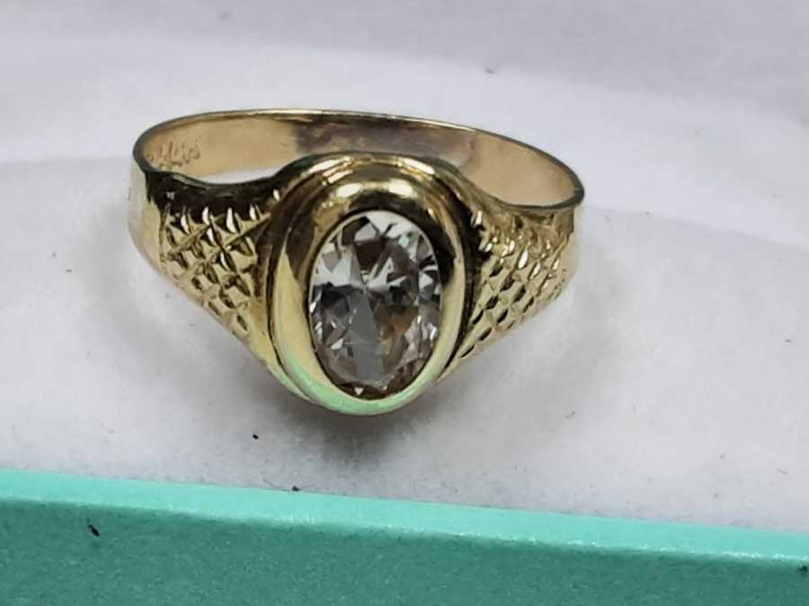 Women's Ring - Solitaire - Yellow Gold 14k (.585) 1.2 grams Size 3.5