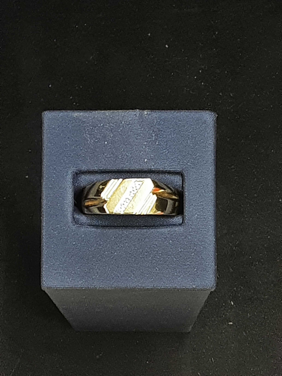 Men's Ring - Yellow Gold 10k (.417) 3.2 grams Size 11