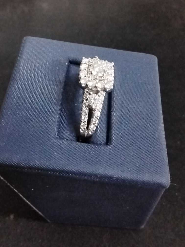 Women's Ring - White Gold 14k (.585) 4.1 grams Size 20