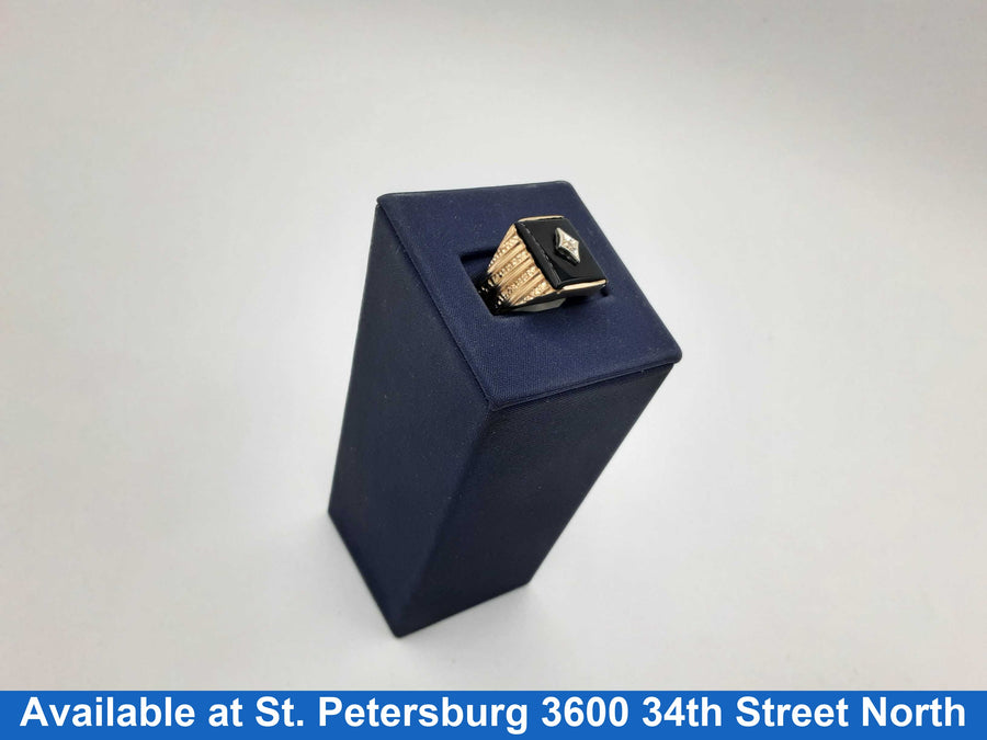 Men's Ring - Yellow Gold 14k (.585) 4.9 grams Size 9