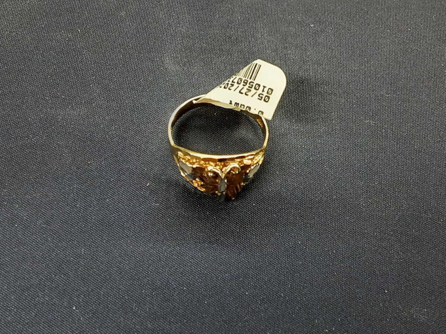 Women's Ring - Yellow Gold 14k (.585) 2.9 grams Size 7.5