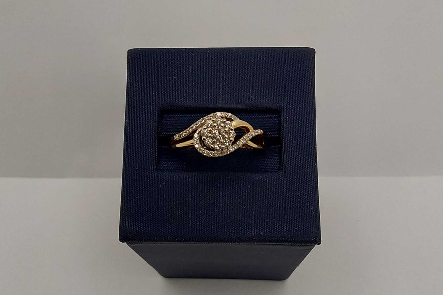 Women's Ring - Yellow Gold 14k (.585) 2.57 grams Size 7.5
