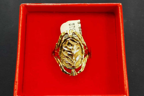 Women's Ring - Yellow Gold 10k (.417) 3.3 grams Size 7.5