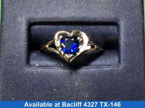 Women's Ring - White Gold 10k (.417) 2 grams Size 7