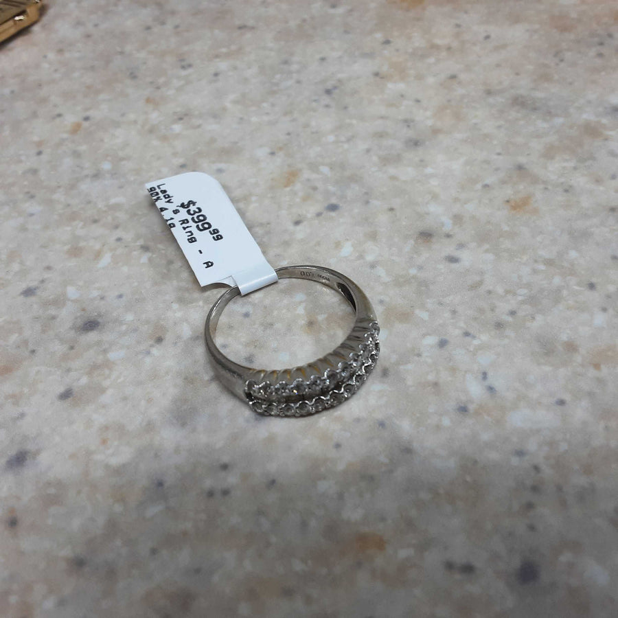 Women's Ring - Anniversary - Platinum 4.1 grams Size 7