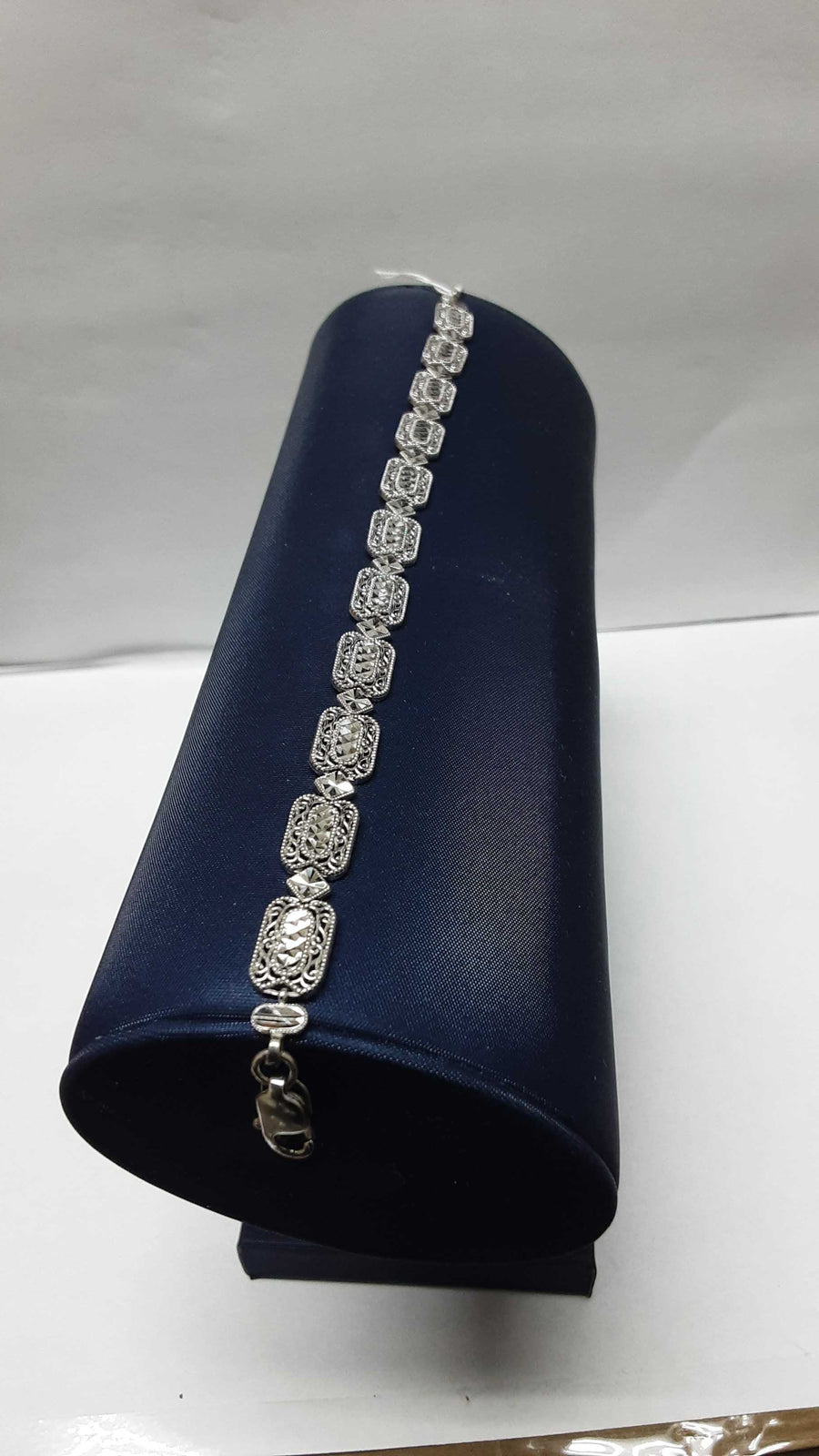 Bracelet - White Gold 14k (.585) 7.7 grams 7 inch