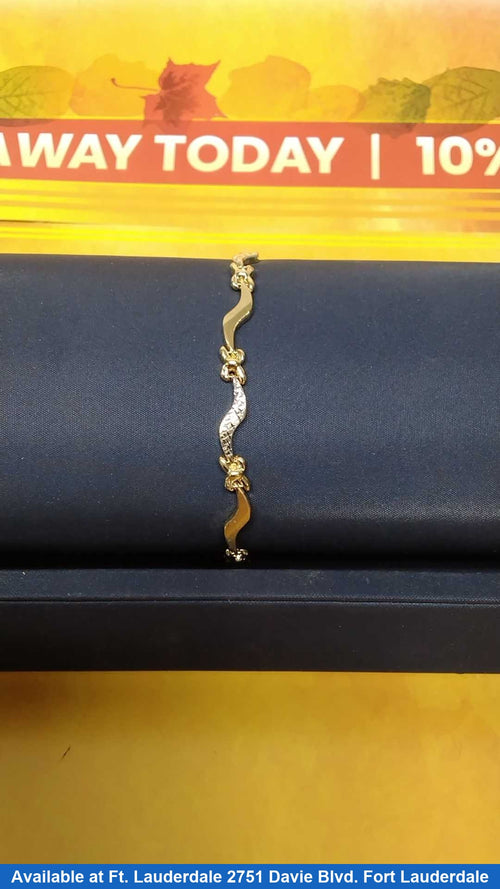 Bracelet - Tricolor Gold 10k (.417) 3.7 grams 7 inch