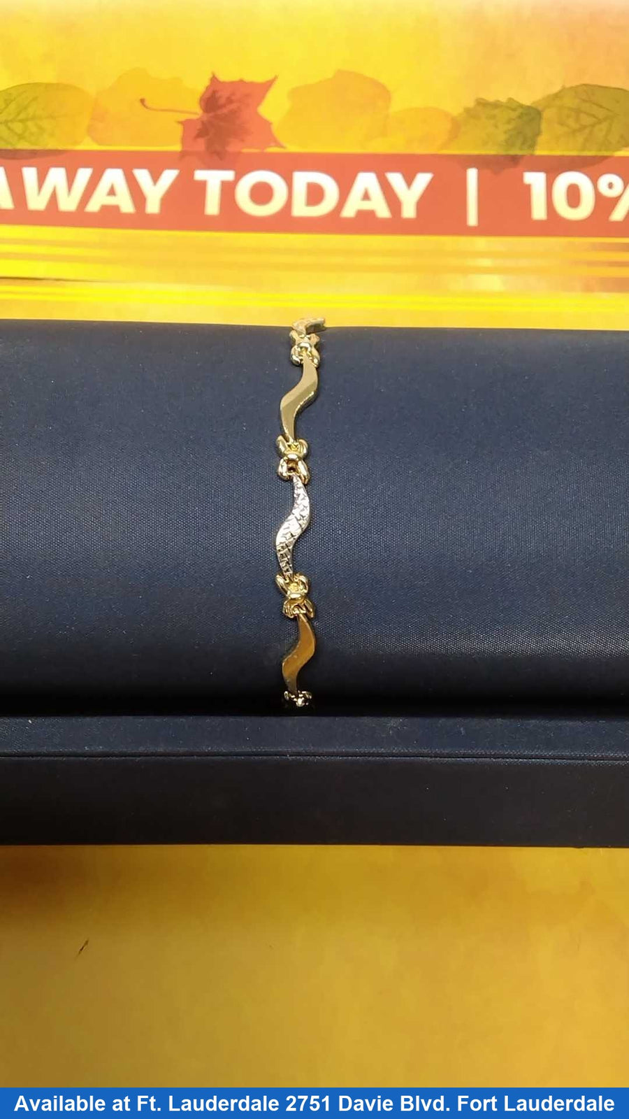 Bracelet - Tricolor Gold 10k (.417) 3.7 grams 7 inch
