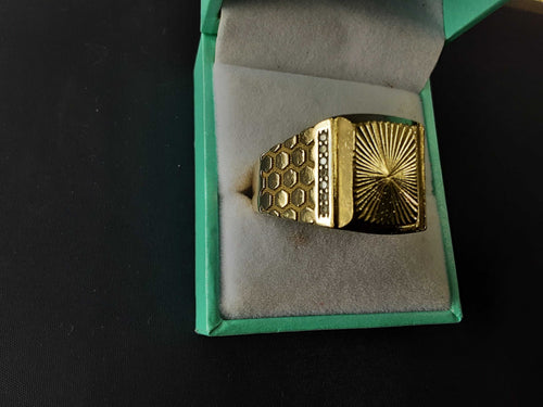 Men's Ring - Yellow Gold 10k (.417) 10.5 grams Size 15