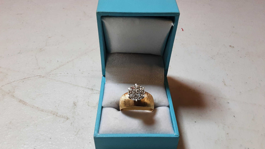 Women's Ring - Yellow Gold 14k (.585) 6.2 grams Size 9.5