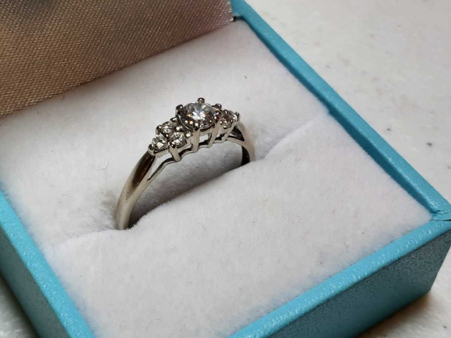 Ring - Engagement Set - White Gold 14k (.585) 1.5 grams Size 7.5