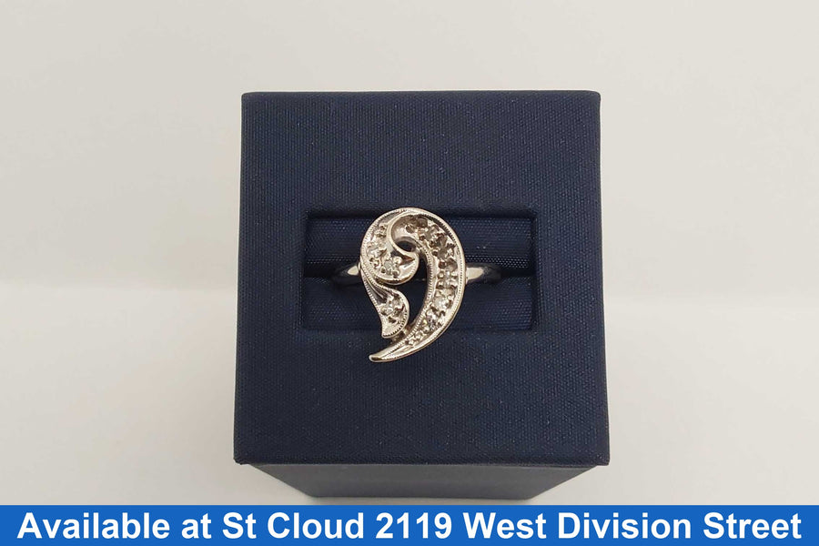 Women's Ring - White Gold 14k (.585) 3.65 grams Size 6.5