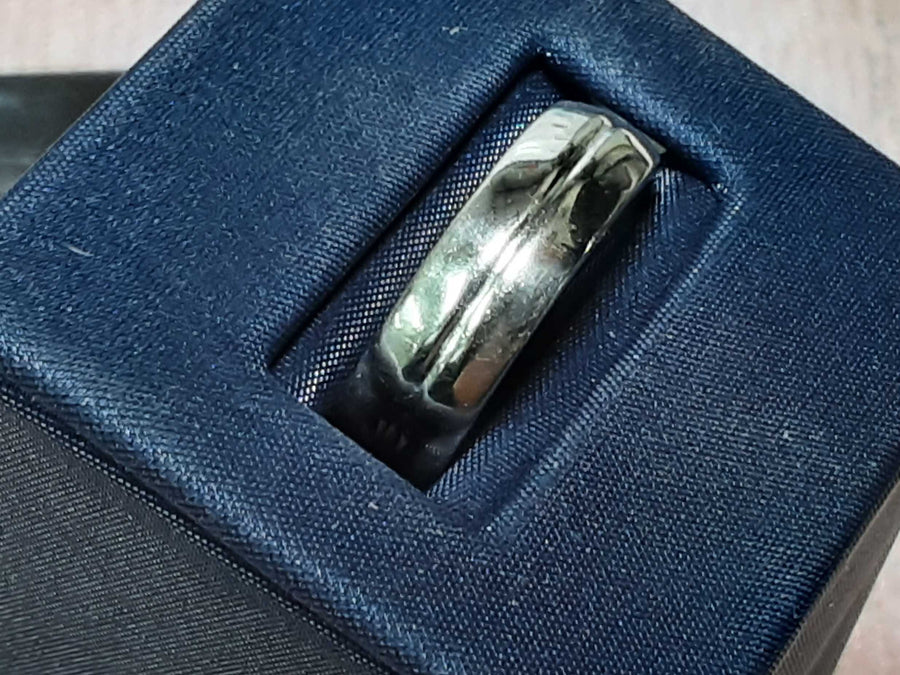 Ring - Wedding Band - White Gold 14k (.585) 8.7 grams Size 9