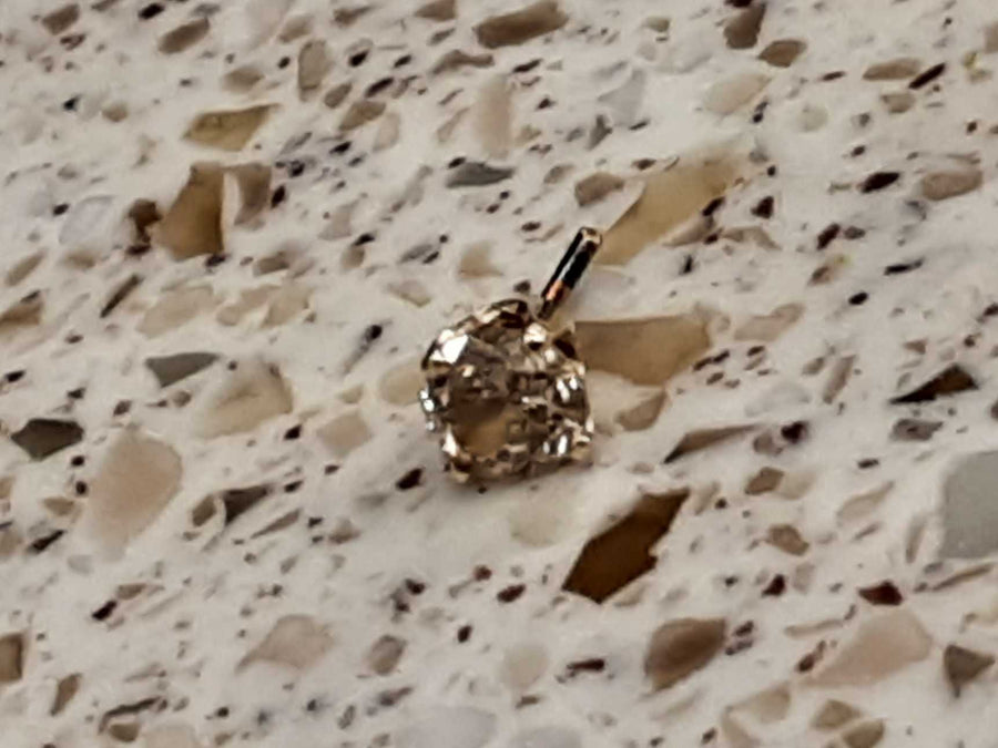 Single Stud Earring - Yellow Gold 14k (.585) 0.2 grams