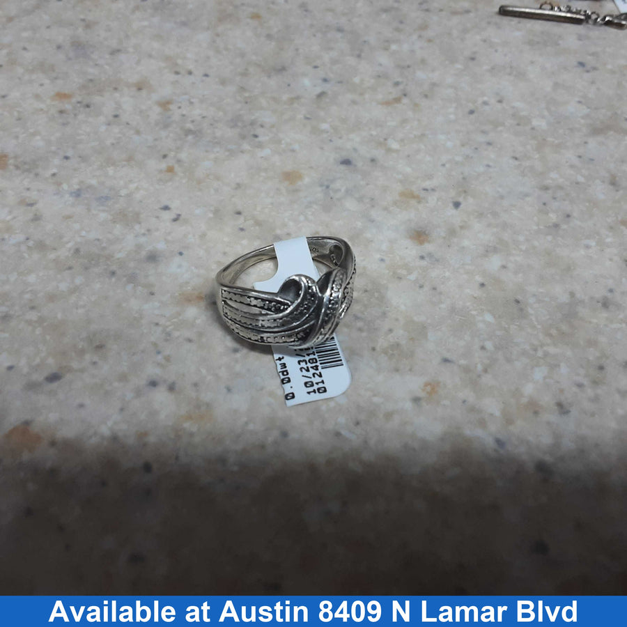 Women's Ring - Silver 3.9 grams Size 7.5