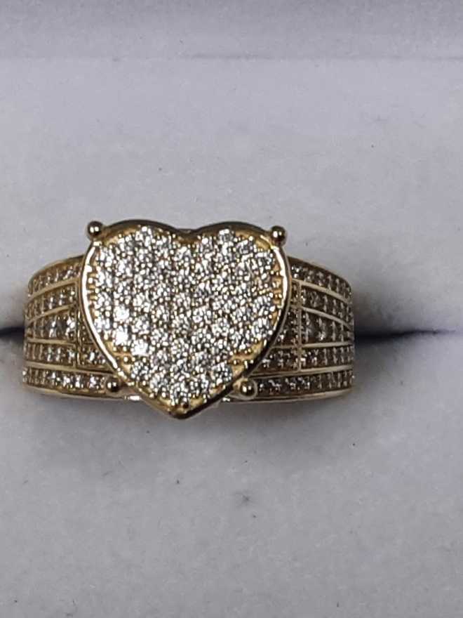 Women's Ring - Yellow Gold 14k (.585) 6.4 grams Size 9