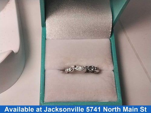 Ring - Wedding Band - White Gold 18k (.750) 2.3 grams Size 7